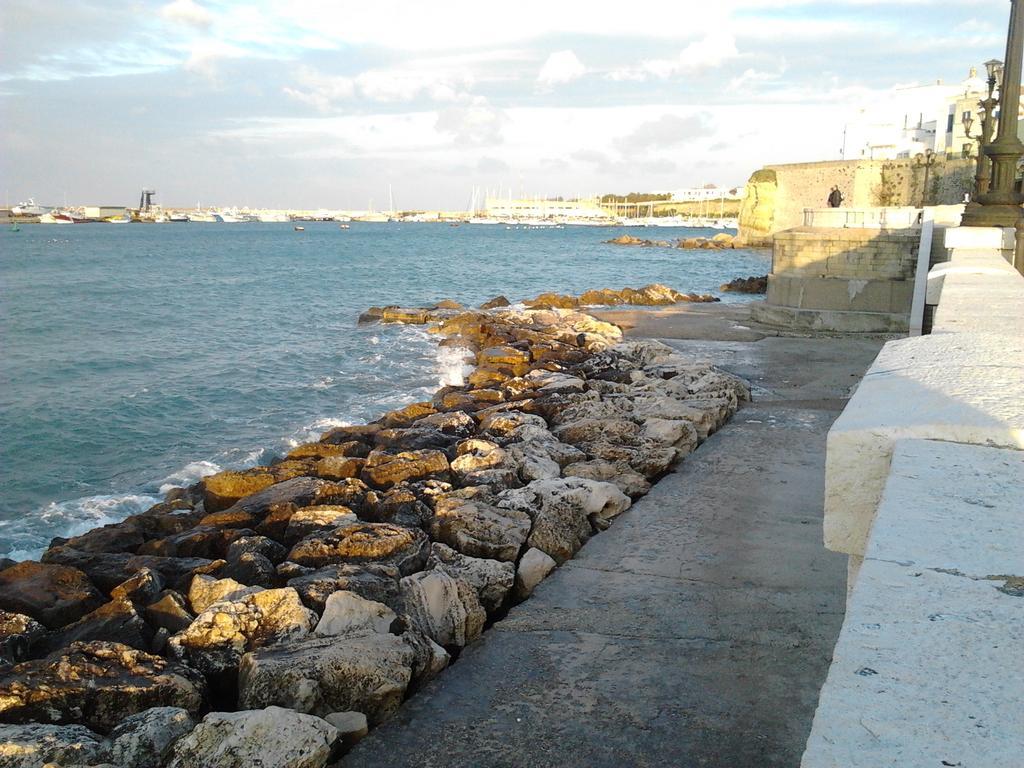 Mediterraneo Camere Otranto Buitenkant foto